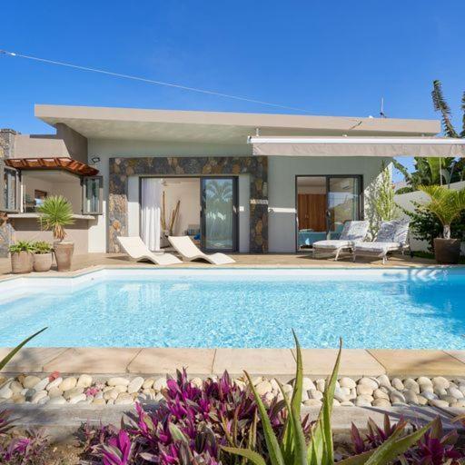 Primera 3 Bedroom With Private Pool Grand Baie